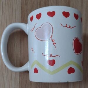 Colorful Hearts 10 Oz. Market Street Mug Vintage